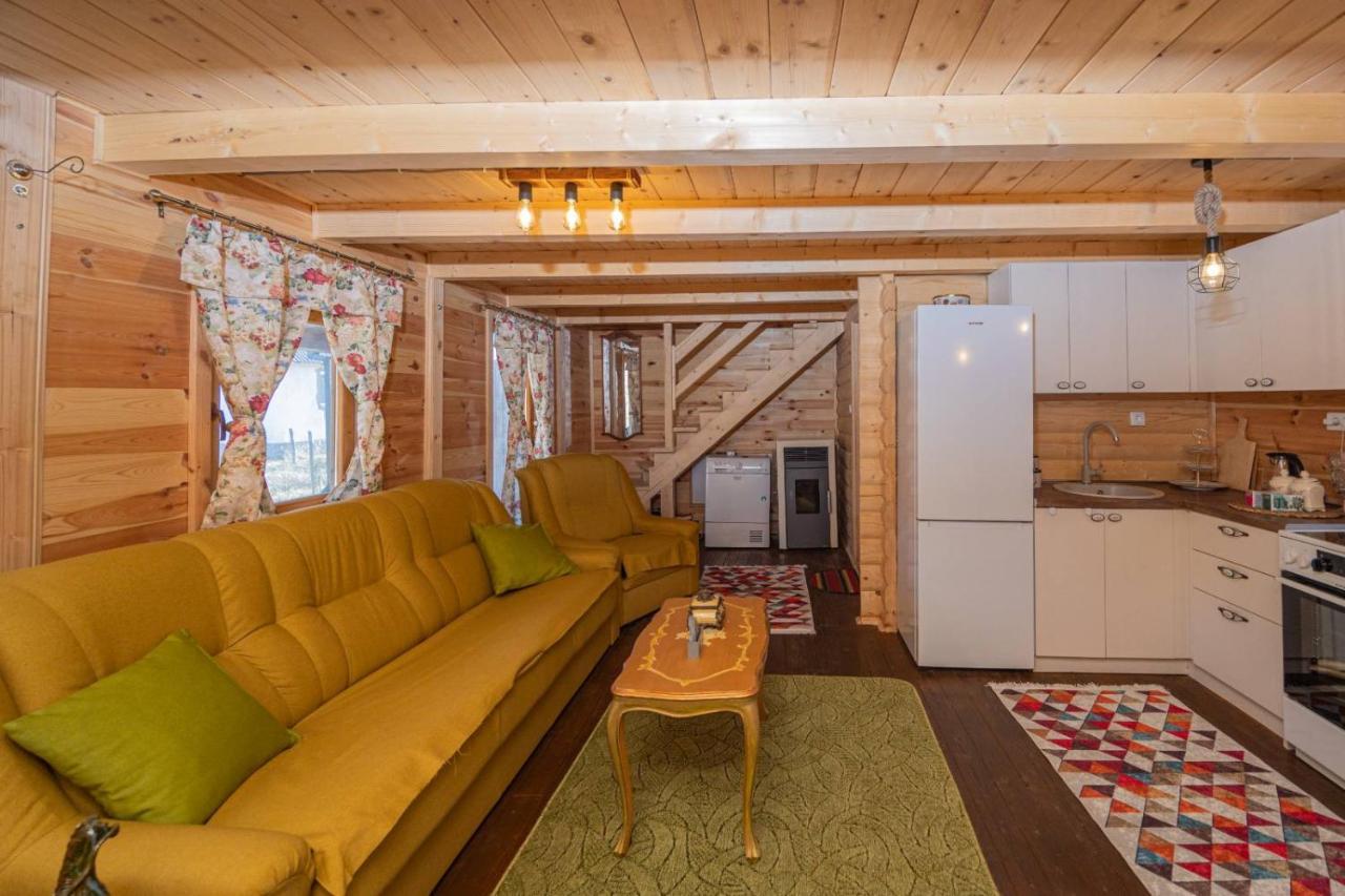 Rustic House Villa โคลาชิน ภายนอก รูปภาพ