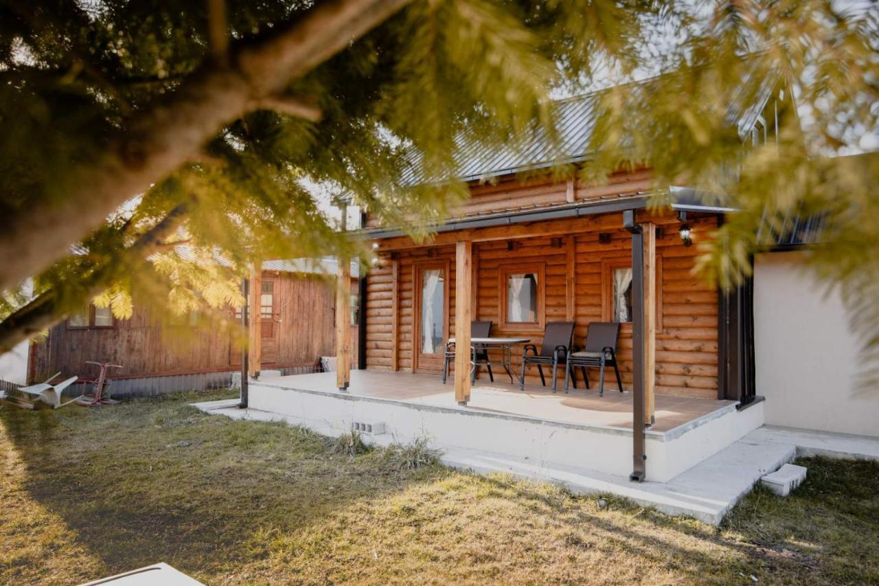 Rustic House Villa โคลาชิน ภายนอก รูปภาพ