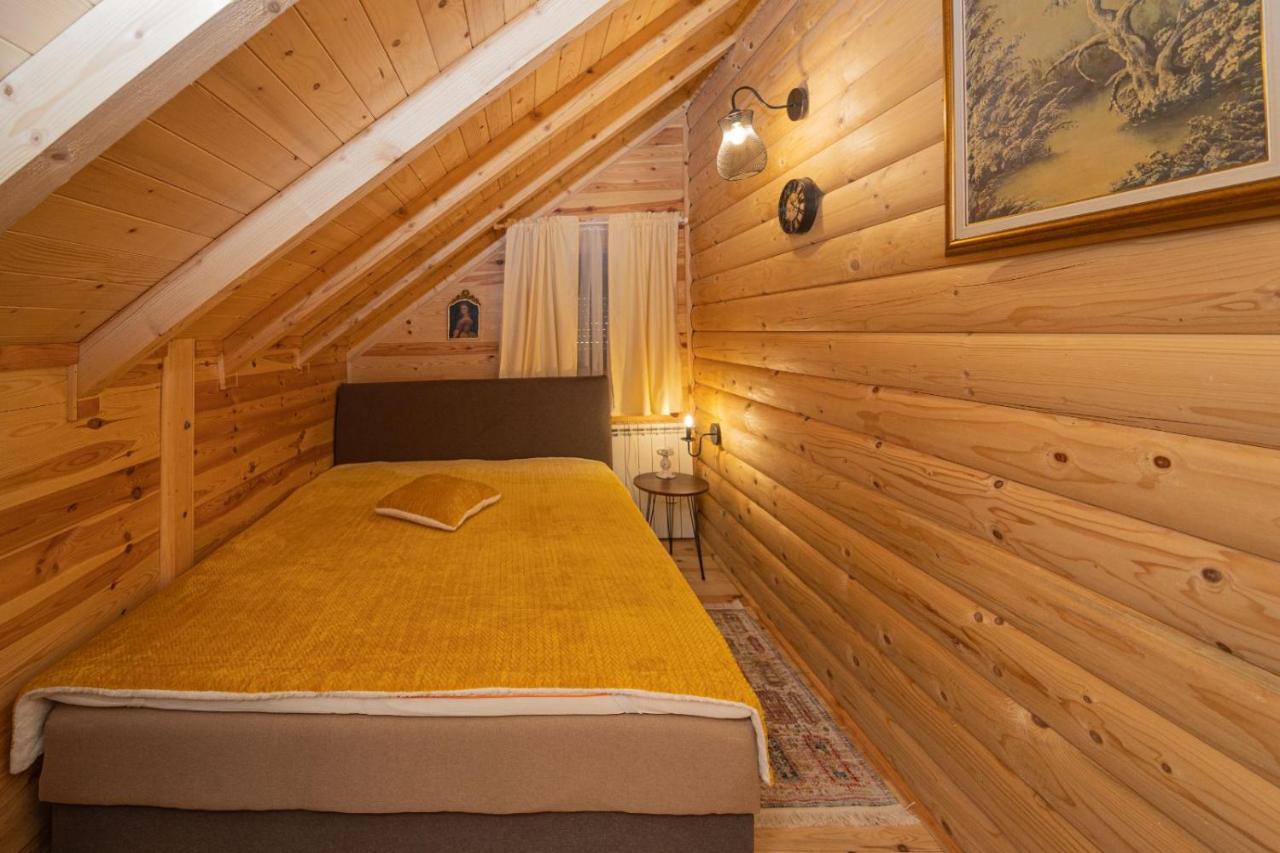 Rustic House Villa โคลาชิน ภายนอก รูปภาพ