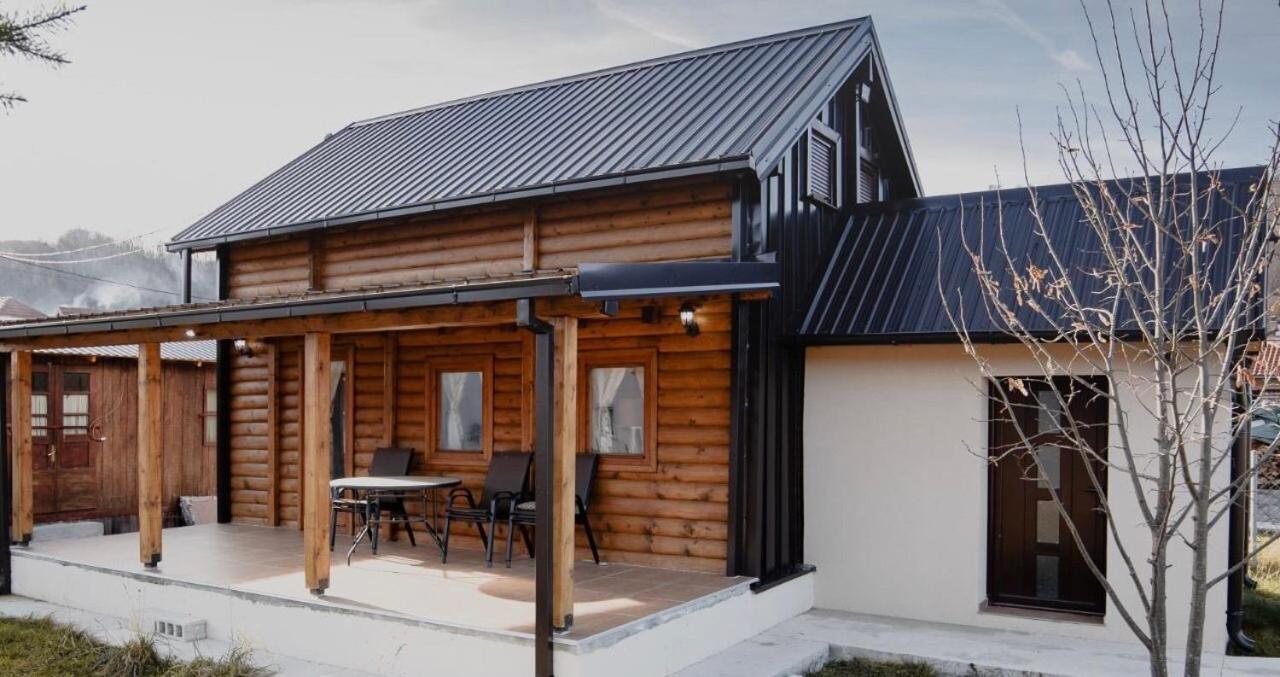Rustic House Villa โคลาชิน ภายนอก รูปภาพ