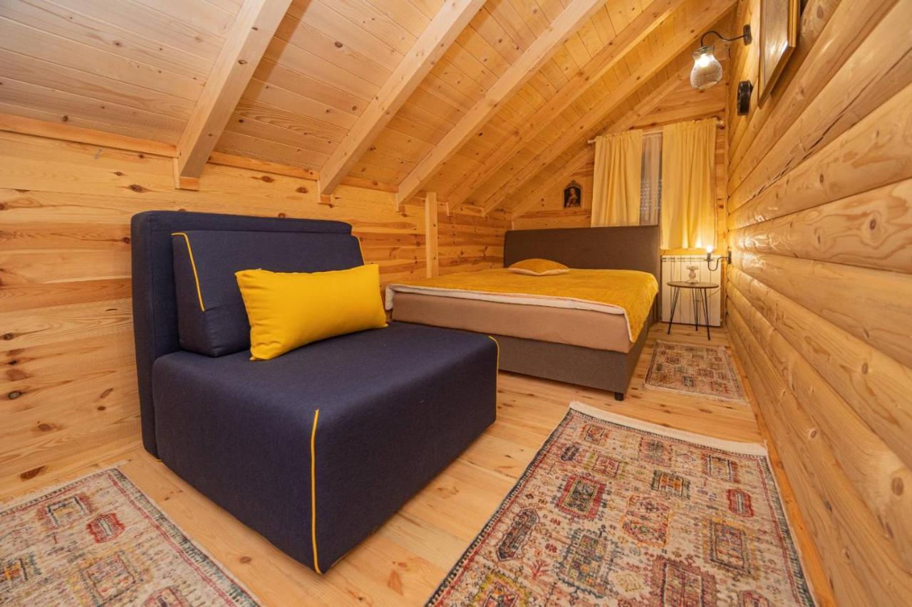 Rustic House Villa โคลาชิน ภายนอก รูปภาพ